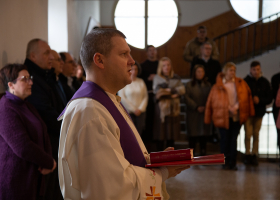 221128-Paljenje-prve-svijece-KBF-13