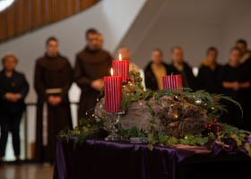 221205-Paljenje-druge-svijece-KBF-4