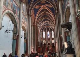 KP-20.-St-Germain-des-Pres-unutra