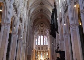 KP-45.-ND-de-Chartres-unutra