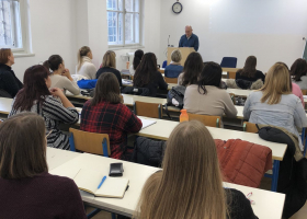 IMG-6df19d9e87f8ef680a0b5682ef58266a-V